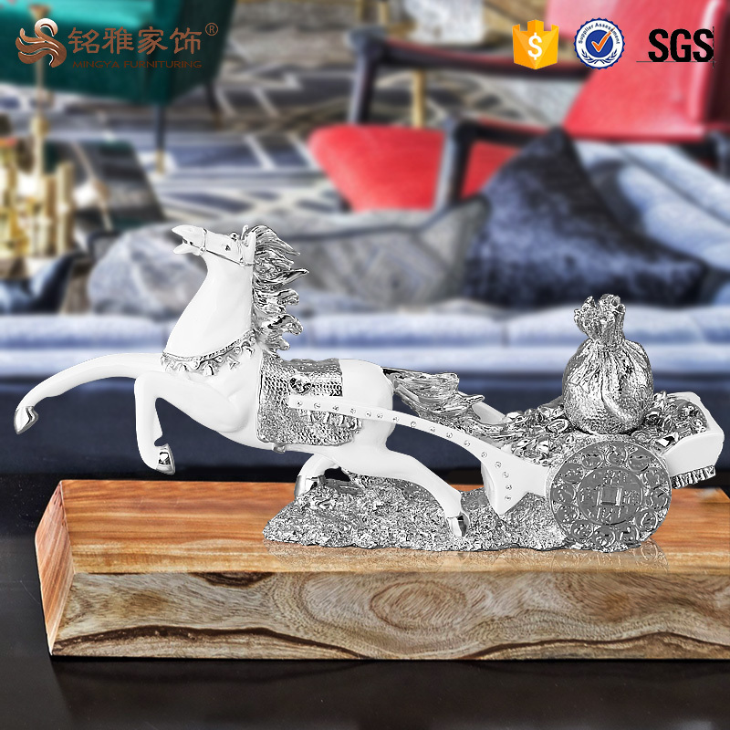 Custom maker horse Polyresin figurines for European style decoration