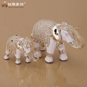 Home decoration resin crafts supplier family elephant statues for wholesale