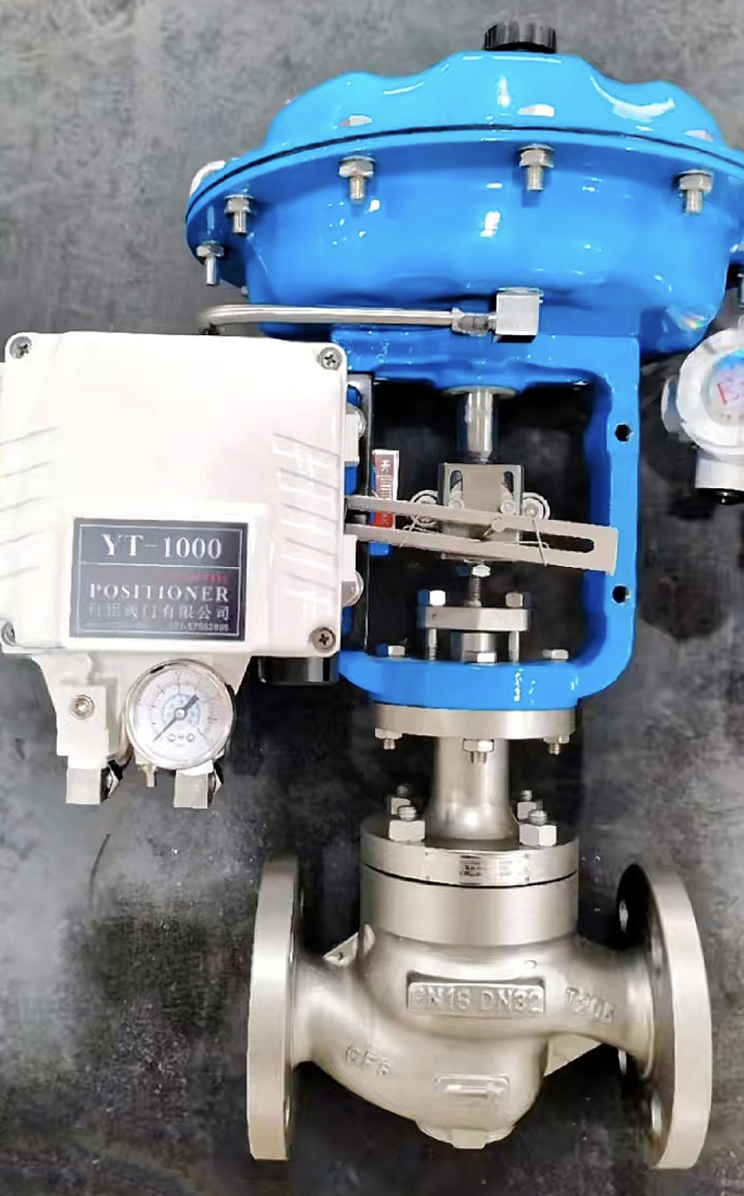 Pneumatically actuated globe proportional flow 3way mixing pneumatic control valve and diverting valve with positioner