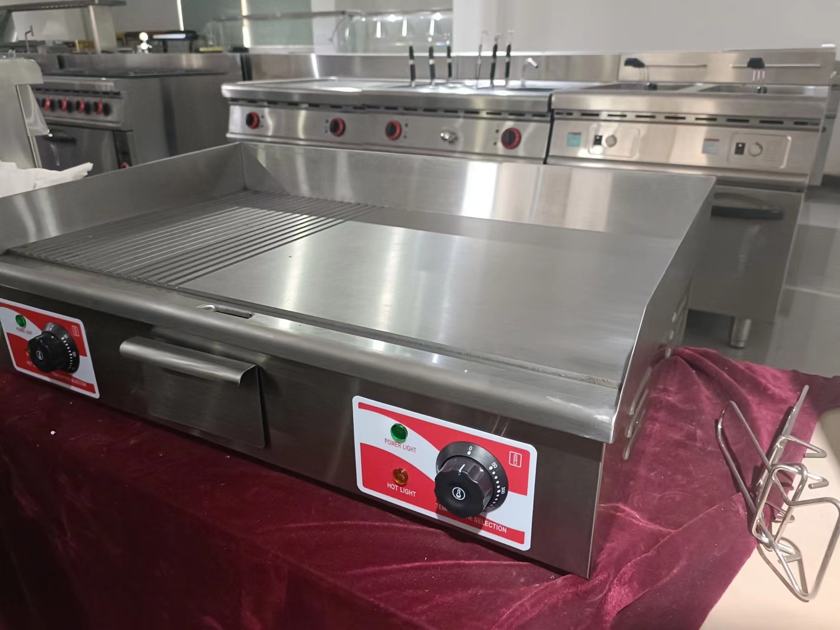 Discount Table Top  2/3 Flat & 1/3 Grooved Commercial Use Flat Plate Teppanyaki Electric Griddle