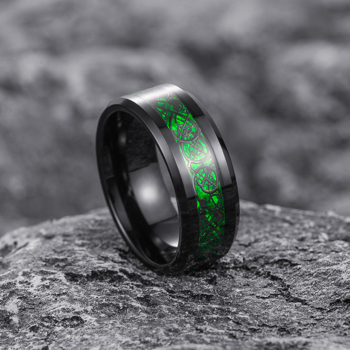 High quality rings RTS 8mm Carbon Fiber Green Dragon Inlay Black Tungsten Ring for Men Engagement Wedding Band Comfort Fit