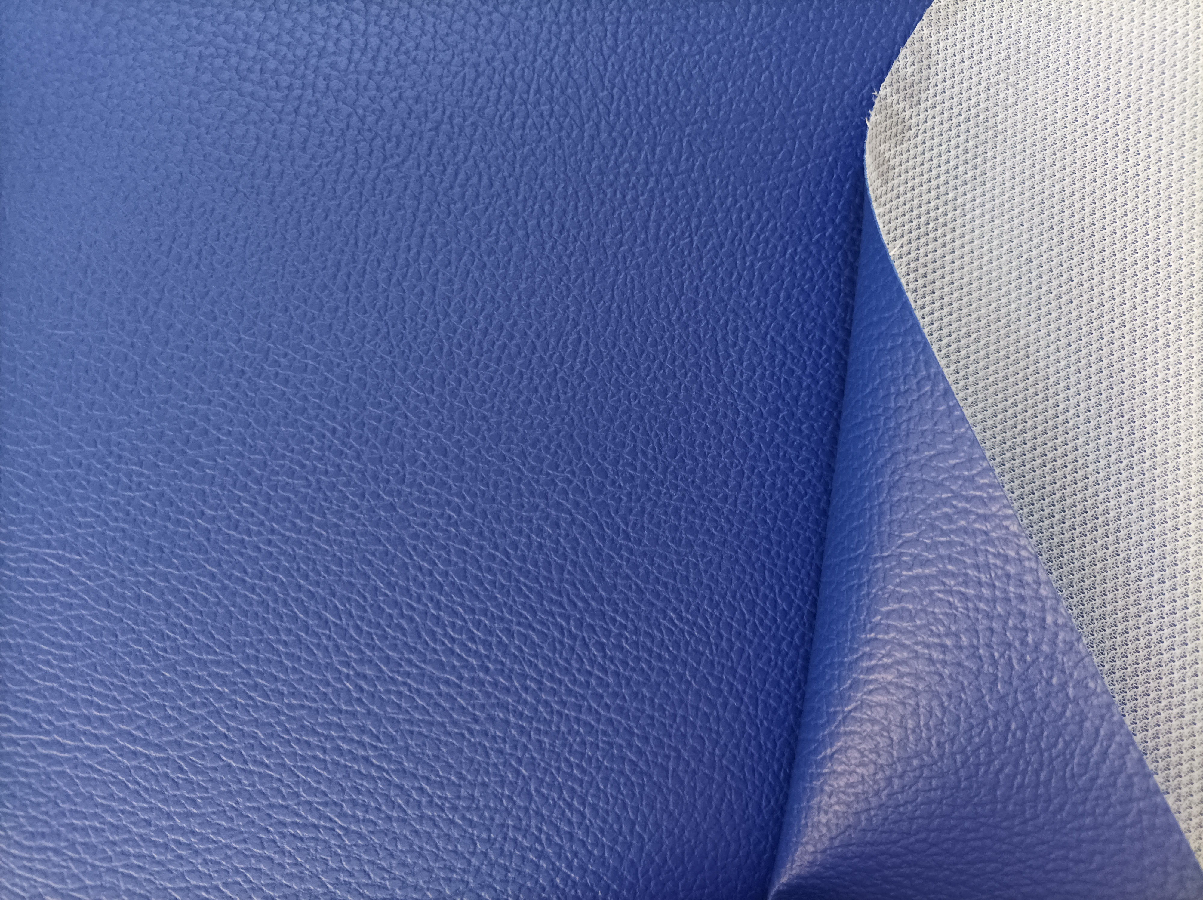 PVC  synthetic leather PU   faux leather used for cars and sofa ,artificial leather car seat covers material , rexine with oil