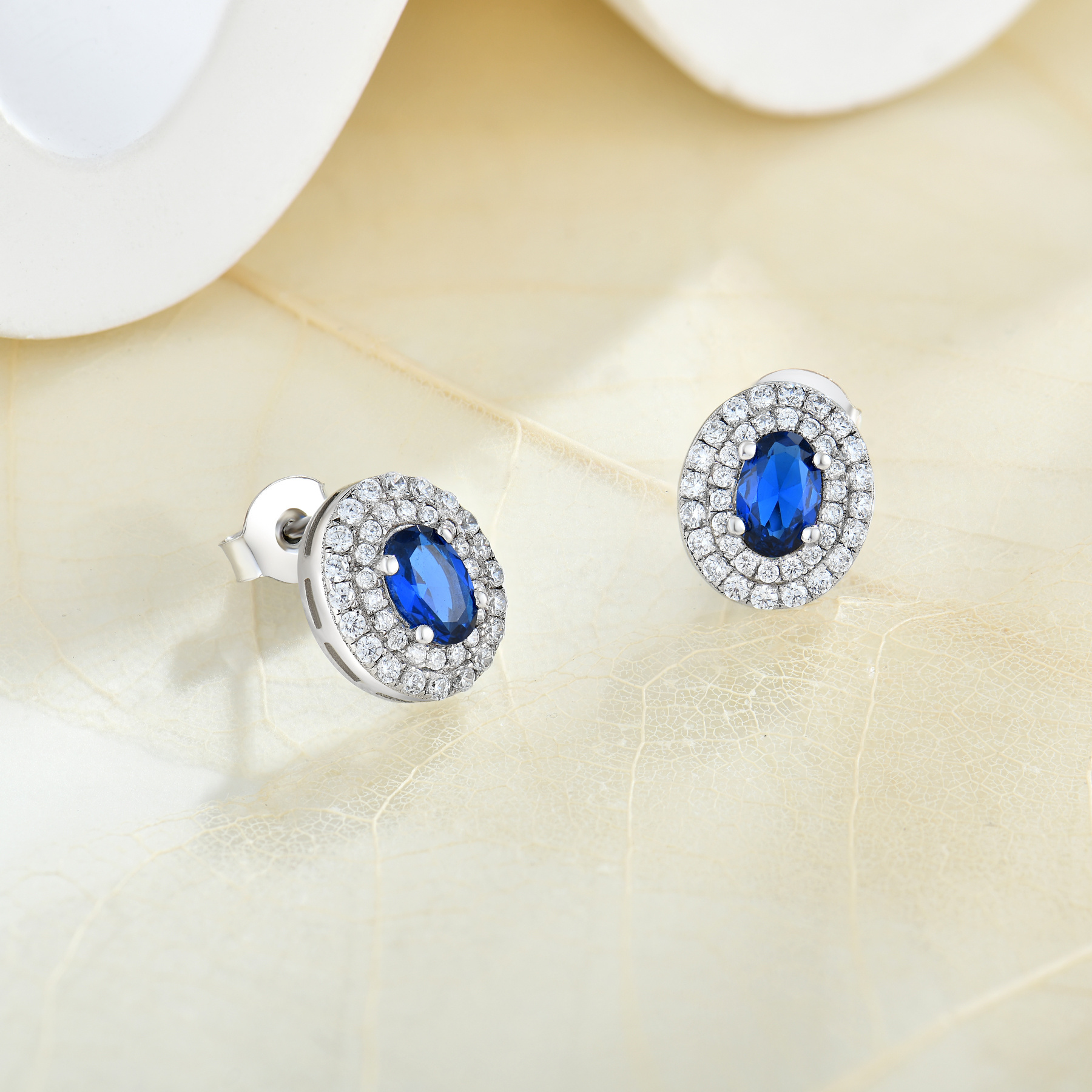 QX Custom OEM Fine Jewelry Luxury 925 Sterling Silver Blue Zircon Diamond Oval Stud Earring For Men Women