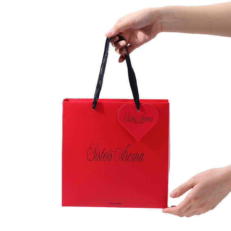 Custom Goodie Bag Printed Your Logo Eco Paper Cloth Garment Perfume Packaging Gift Shopping Bag with Rope Handle