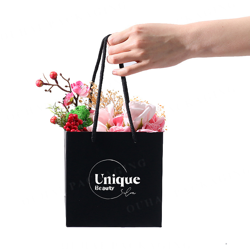 Custom Goodie Bag Printed Your Logo Eco Paper Cloth Garment Perfume Packaging Gift Shopping Bag with Rope Handle