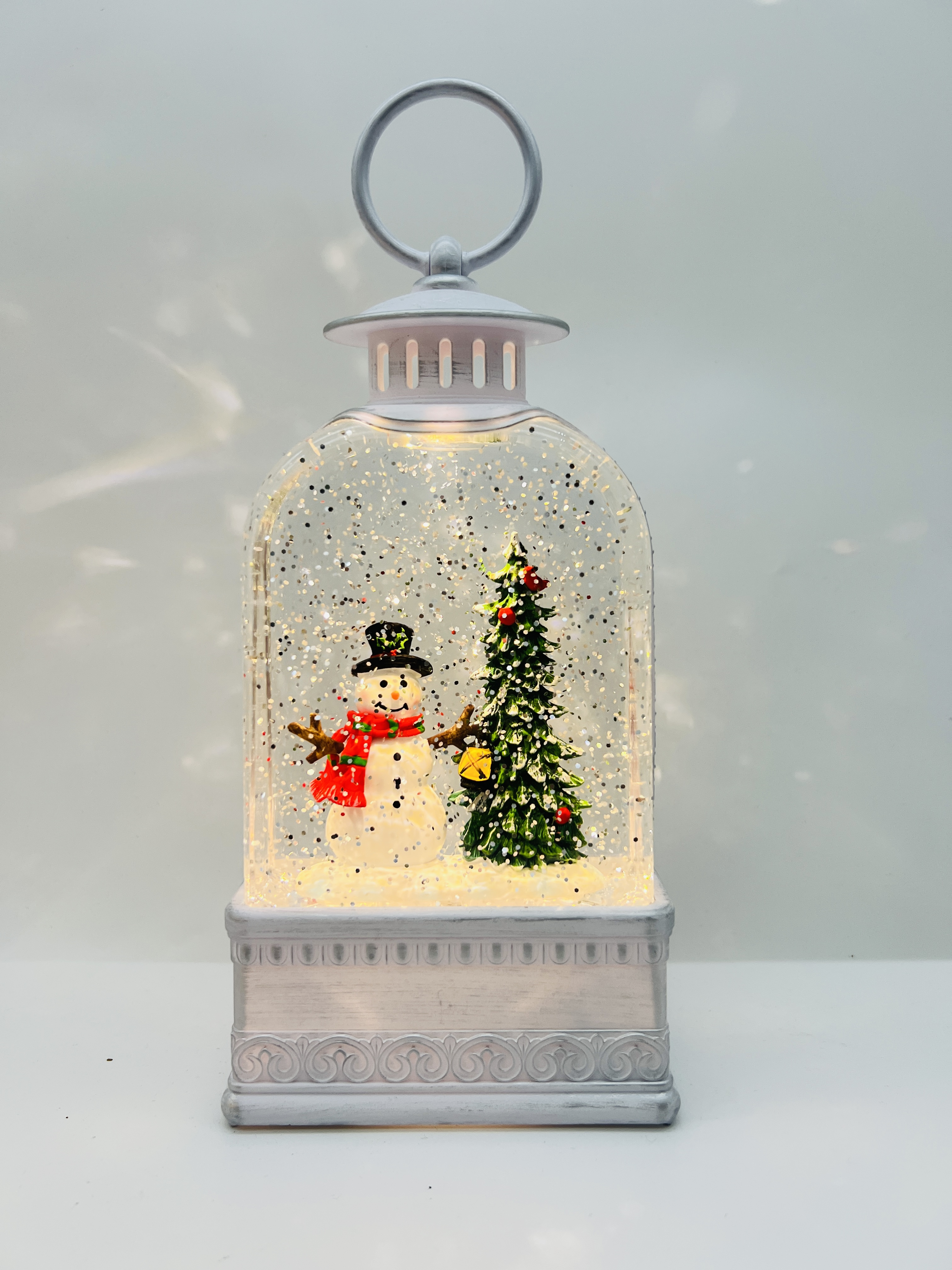 Factory Direct Selling Christmas Lantern Lamp LED Snowing Light Gifts Music Box for Indoor Home Decorations