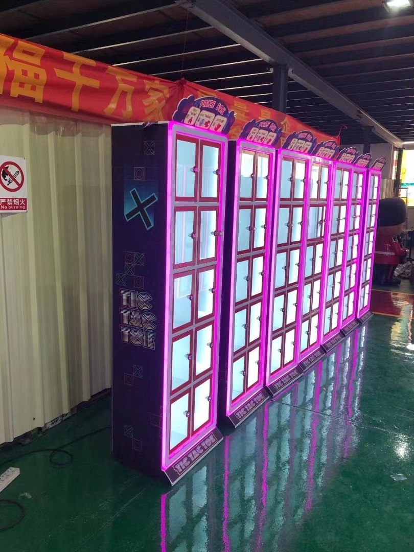 Riteng New hardware gift plaid and craft cabinet vending claw game machine prize box locker vending machine