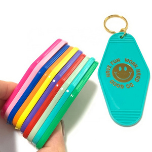 Custom Logo Promotional Blank Plastic Key Chain Retro Vintage Motel Hotel Room Glitter Keychain Key Tags