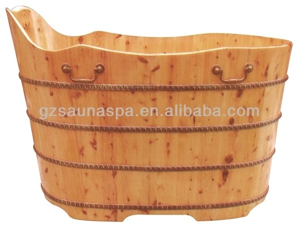 New wooden bath barrel