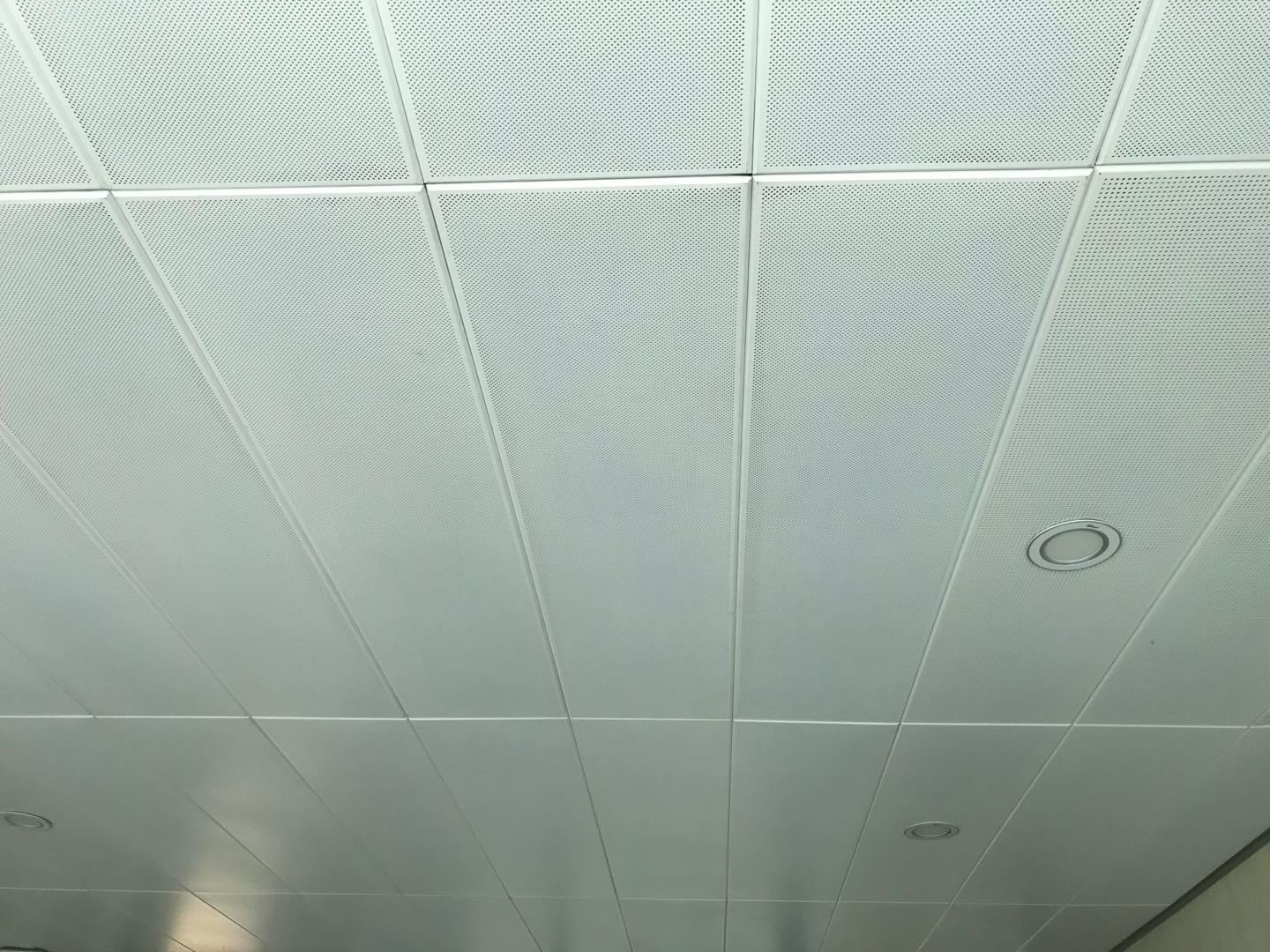 Factory Aluminum clip in ceiling panel OEM perforation clip in ceiling Pop ceiling