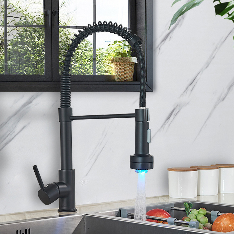 Luxury Kitchen Faucets Sing Handle Pull Down Sink Tap Hot and Cold Water Mixer Tap 3 Way Pull Out Faucet with LED light