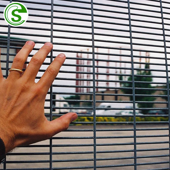 2024 New galvanized welded powder coated wire mesh exterior fencing Security Fence 358 anti climb fence panel