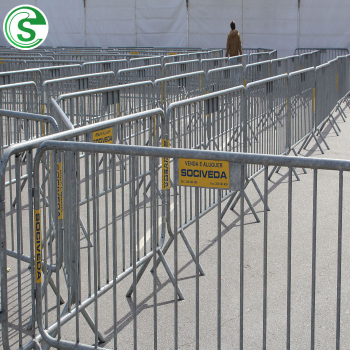 Galvanized mobile temporary barricade road safety traffic control barrier fence