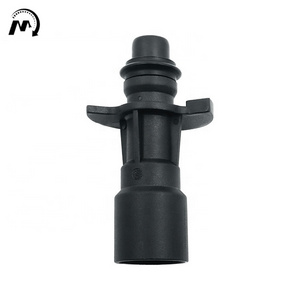 Hot Sale Oil Cooler Line Connector Water Pump Outlet Tube LR028136 C2Z18658 For  F-Type XF XJ XJR XK  RANG ROVER