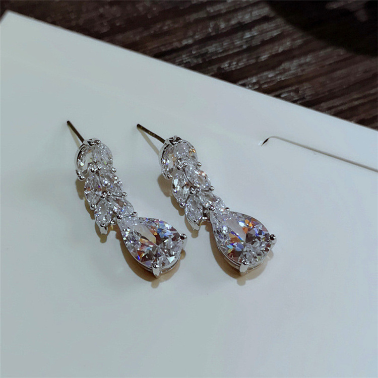 2024 New Design Luxury Wedding Party Jewelry Leaf Zircon Bridal Earrings For Women Trendy Crystal Bling Drop Earrings