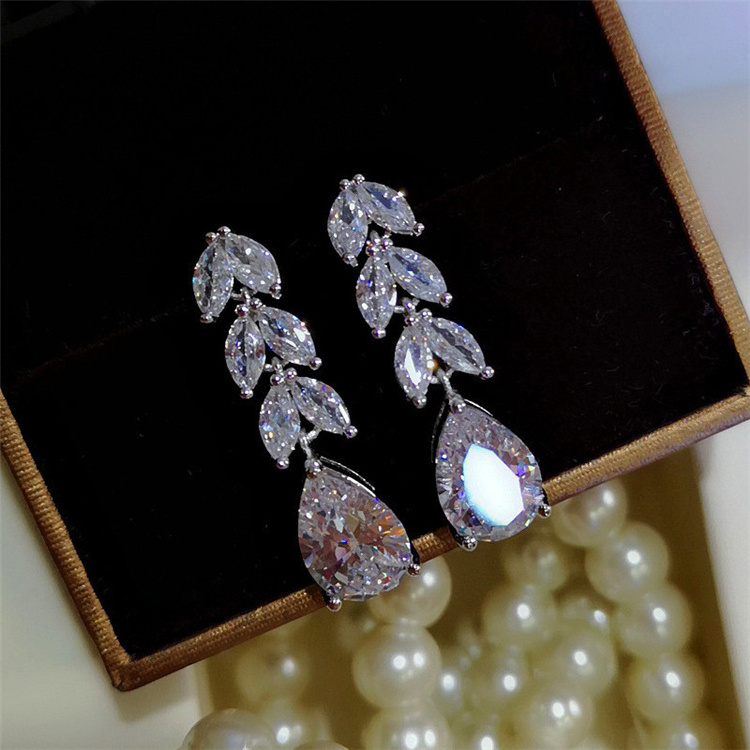 2024 New Design Luxury Wedding Party Jewelry Leaf Zircon Bridal Earrings For Women Trendy Crystal Bling Drop Earrings