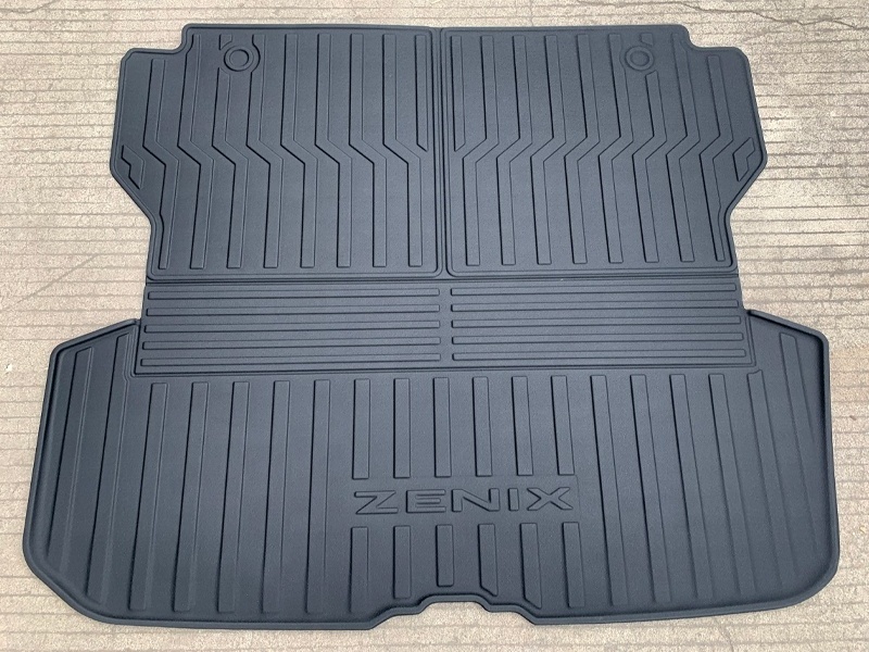 Wholesale Custom Waterproof Cargo Tray Liner Carpet Rubber Back Seat Car Trunk Mats for Toyota Innova Zenix 2023 Accessories