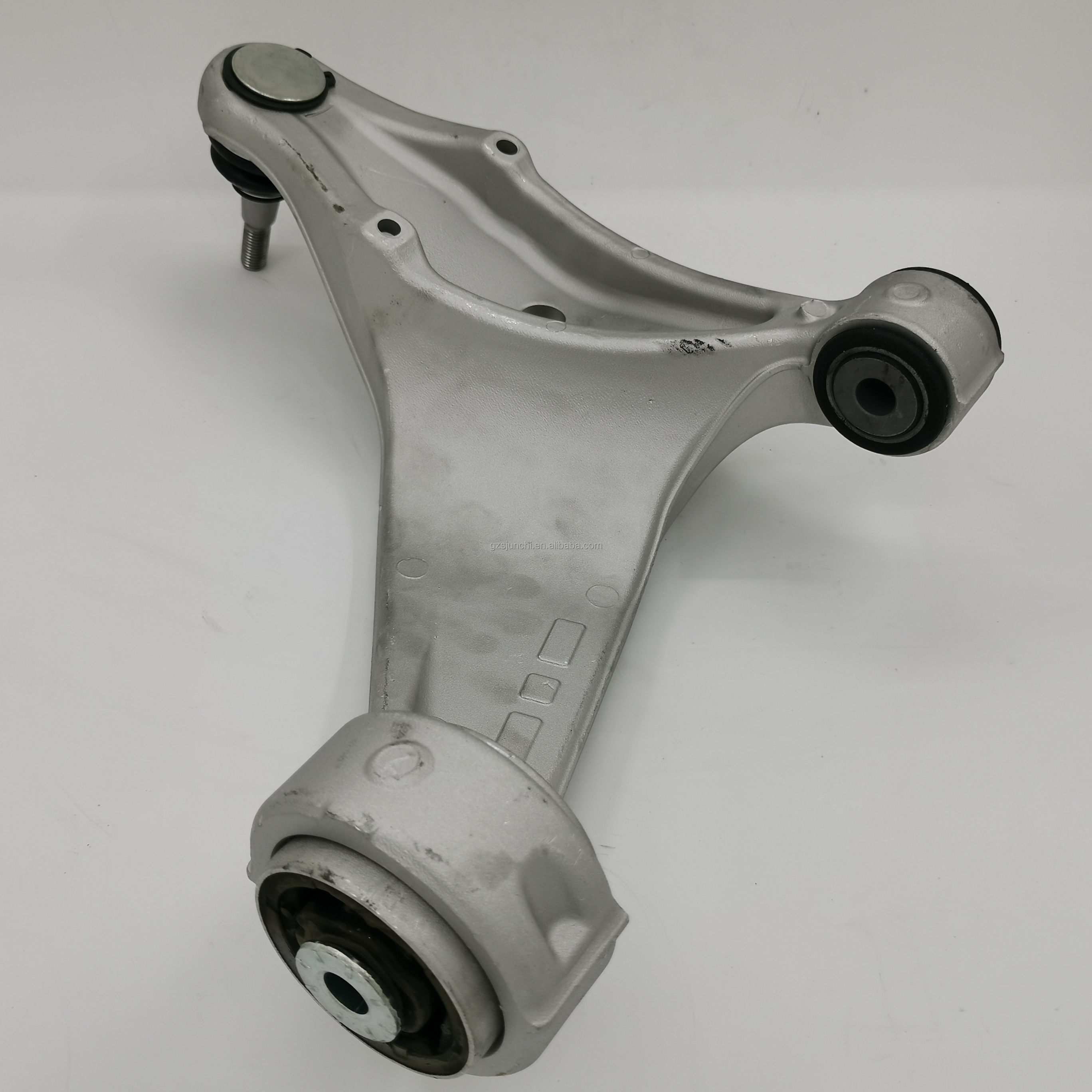 Auto Parts Front Right Lower Control Arm 20804094 15250266 SK524162 RK623240 For Cadillac CTS