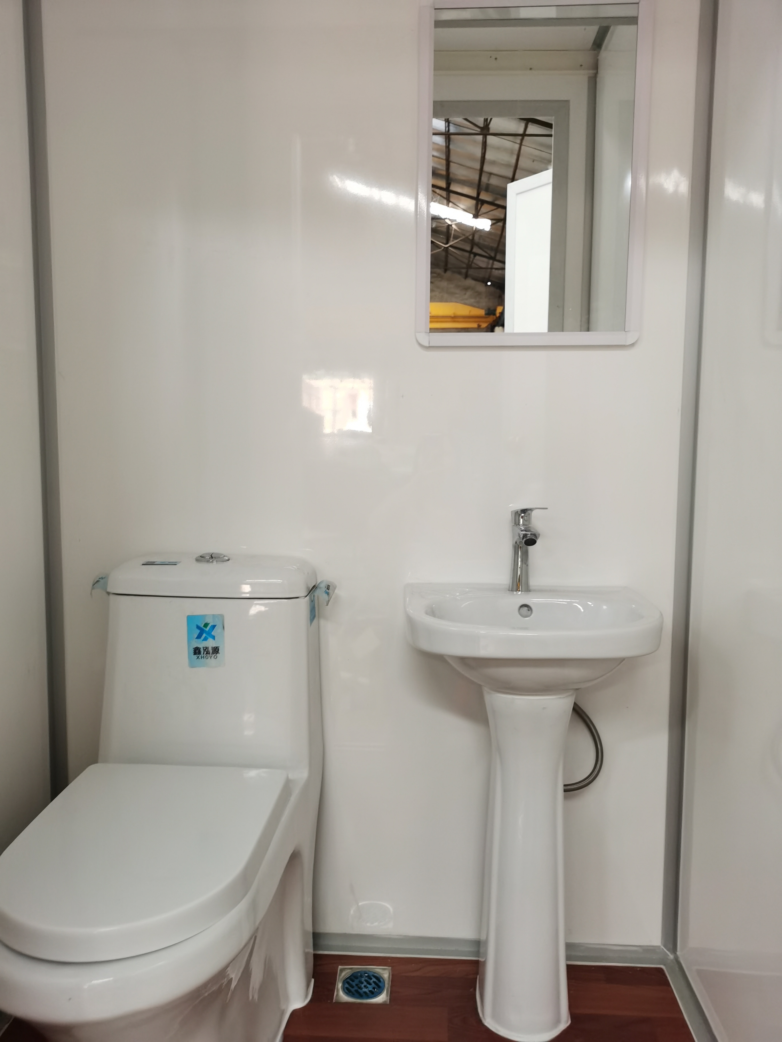 FRP FIBERGLASS ECONOMIC MOBILE TOILETS MOBILE BATHROOM SELF-CONTAINED WASHING ROOM  PORTABLE CONTAINER TOILETS