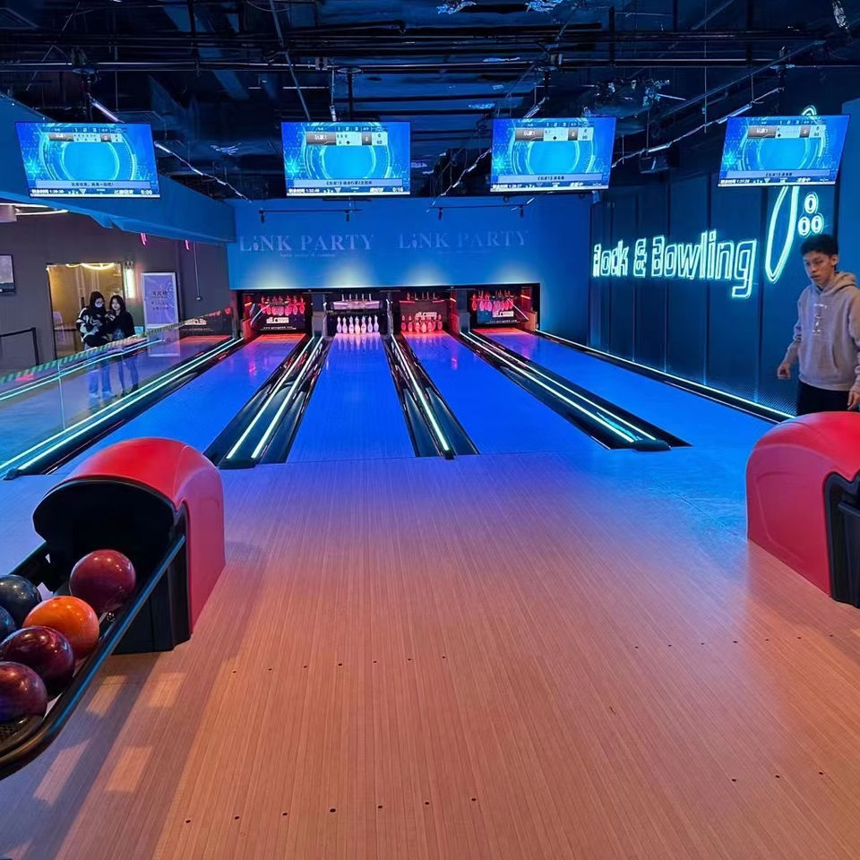 SUNMO Sports Family Entertainment Center bowling lane complete adult and kids bowling alley hot sale