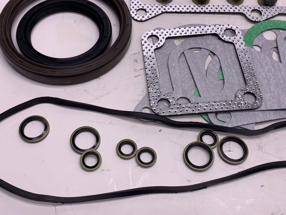 3tnv84 engine gasket kit 3TNV84 3D84 full gasket 3 cylinder diesel engine 719136-92601 729002-92600 729335-11991