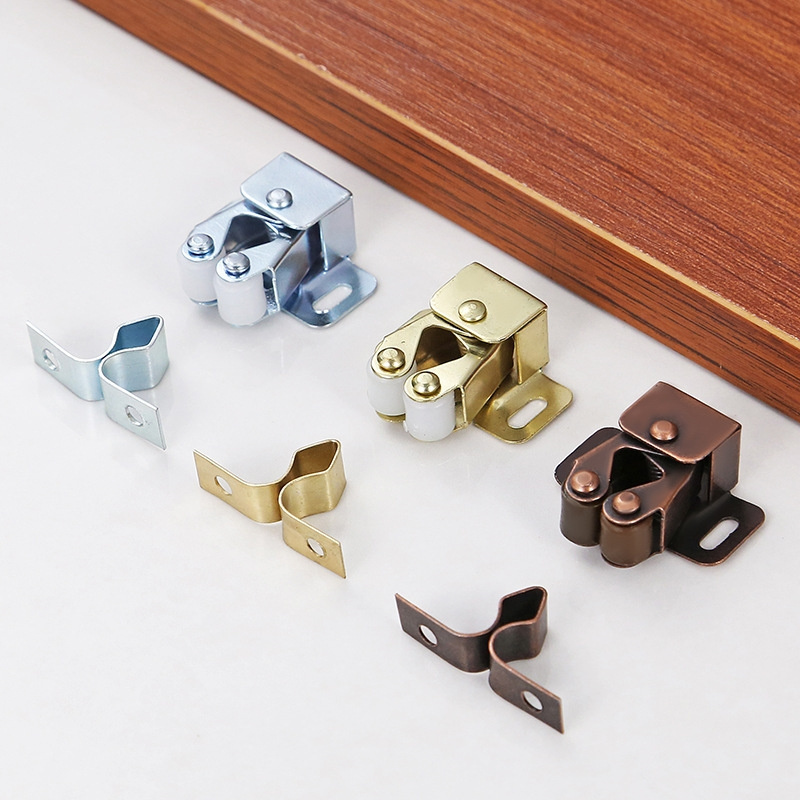 Closet Door Furniture Magnetic Catch Heavy Duty Roller Catch Latch For Cabinet Doors