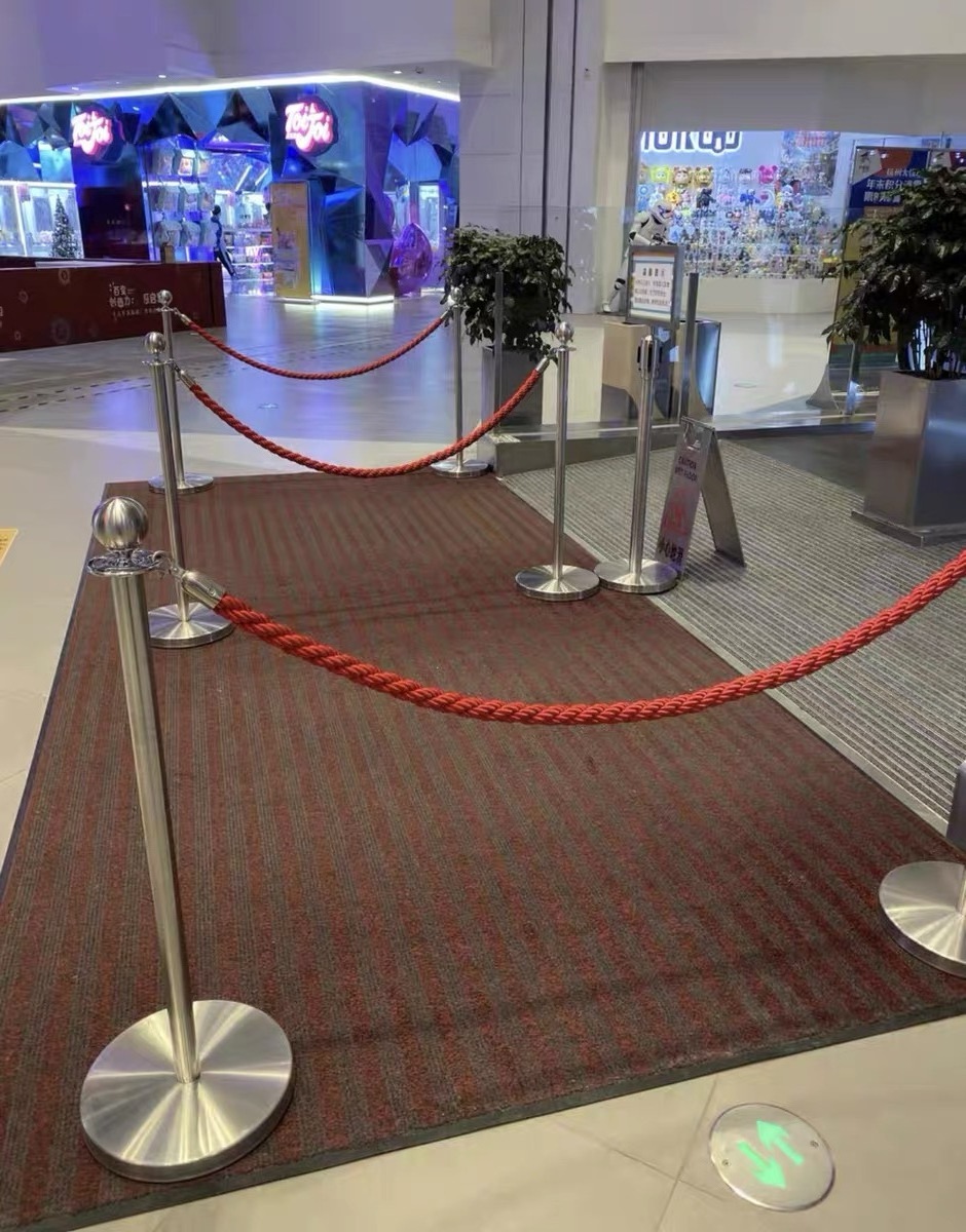 High Quality Stanchion Crowd Control Rope Barrier posts Stand for hotel