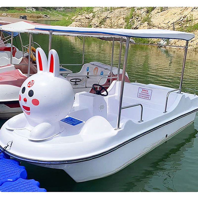 China Waimar water amusement park equipment 2 seats 4 seats used duck swan pedal boat for sale