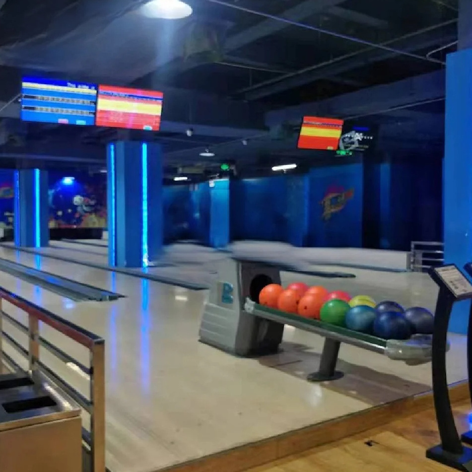 Family Entertainment Center bowling alley 6-8 bowling lanes equipment Adult Children bowling machine