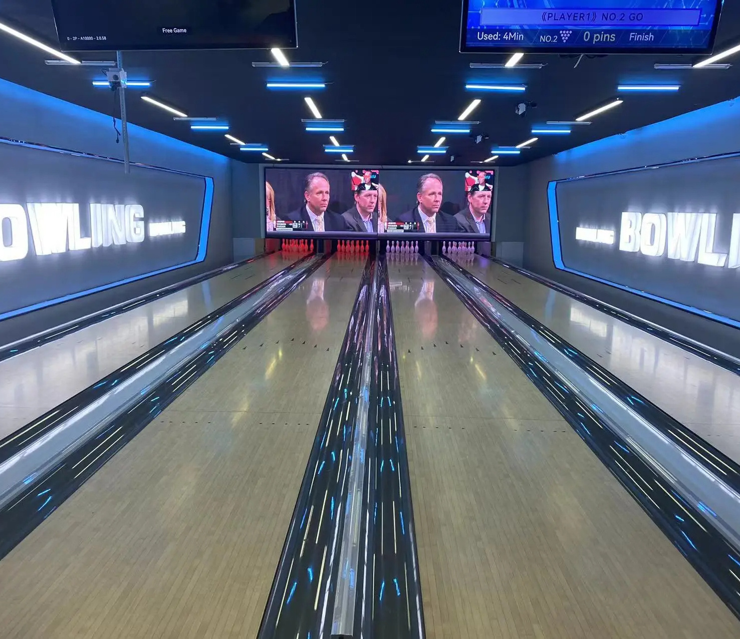 Family Entertainment Center bowling alley 6-8 bowling lanes equipment Adult Children bowling machine