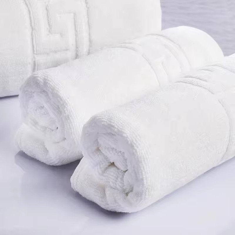 Hotel Luxury 70x140cm Jacquard White Bath Towel Set 100% Cotton Large Beach Towel Brand Absorbent Quick-drying Bathroom Towel