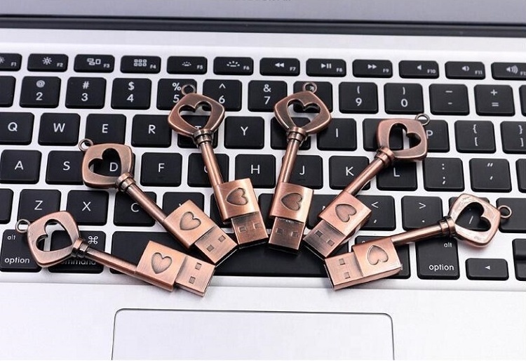 Metal USB Key Shape Flash Drive Rose Gold Wedding Heart U Disk 3.0 16gb 32gb 64gb USB 2.0 Customized OEM Logo