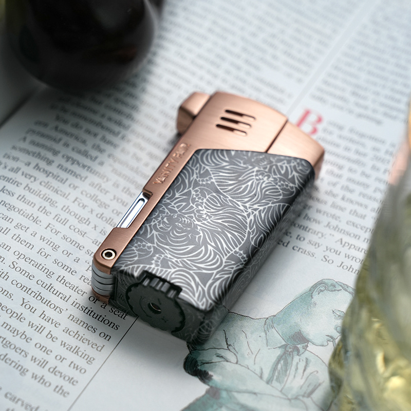 Customize Cigar Accessories Luxury Butane Refillable Gas Cigarette Pipe Slanting Soft Flame Lighter