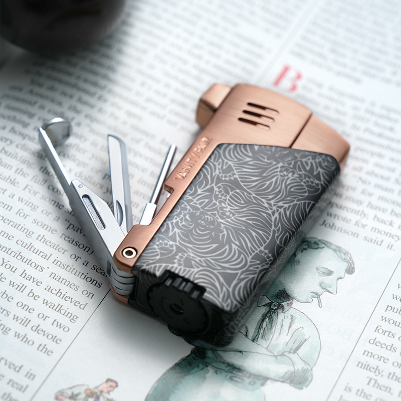 Customize Cigar Accessories Luxury Butane Refillable Gas Cigarette Pipe Slanting Soft Flame Lighter