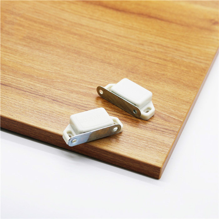 Door closer cabinet catch magnetic catcher