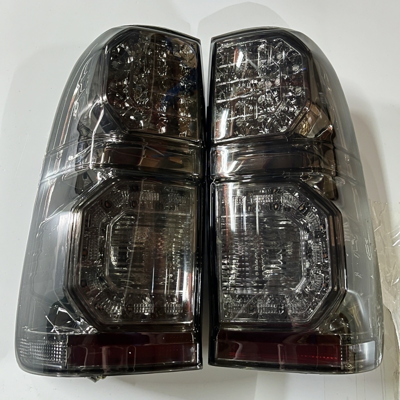 YBJ car exterior parts For Car Rear Tail Light For TOYOTA Vigo 12-14 81550-0K170 81560-0K170 OEM original style reflector lights