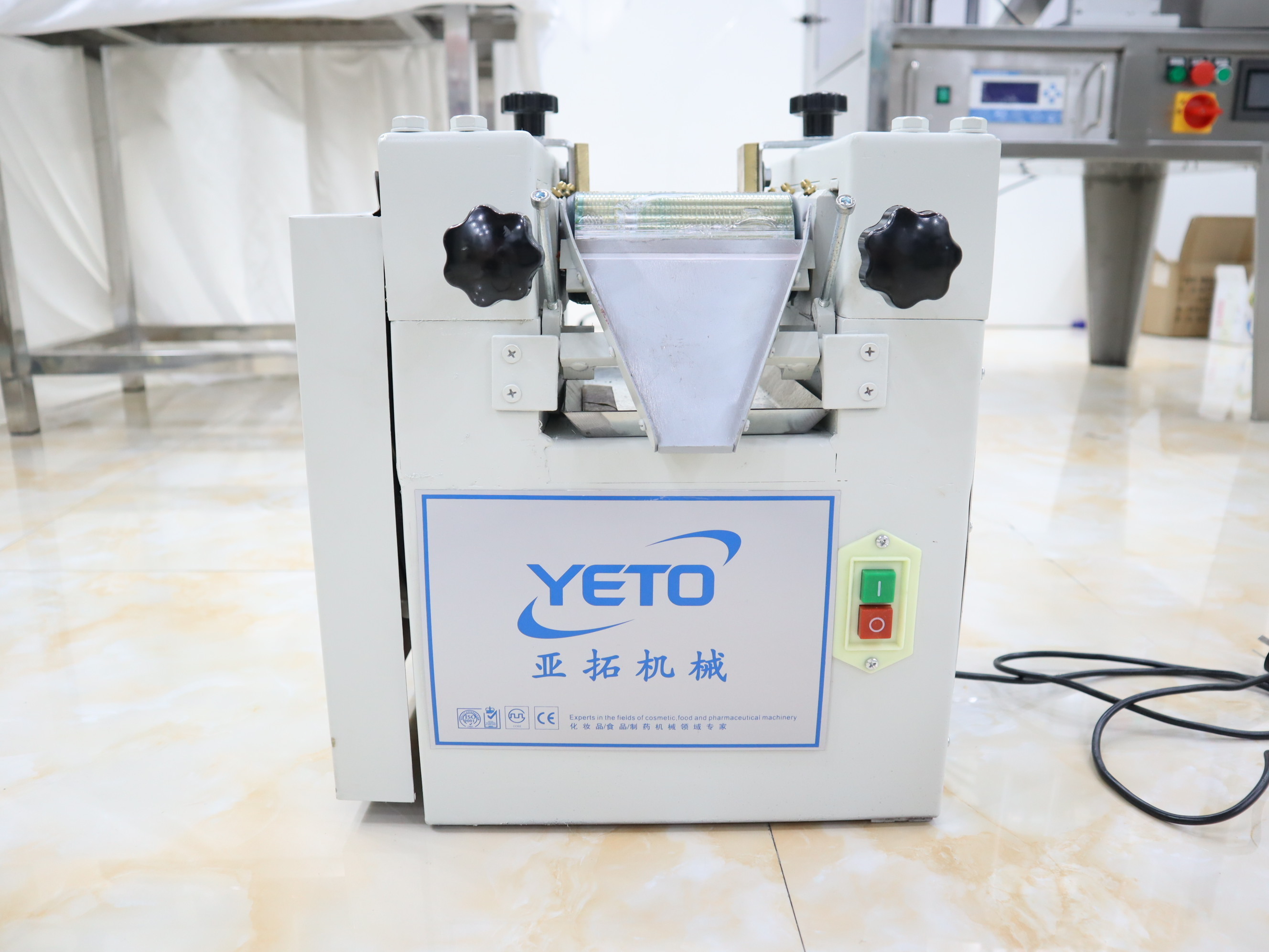 YETO-Small Lab Scale Three Roller Mill Paint Plastic Soap Pigments Grinding Machine Inks Coatings Cosmetics Grinding Roller