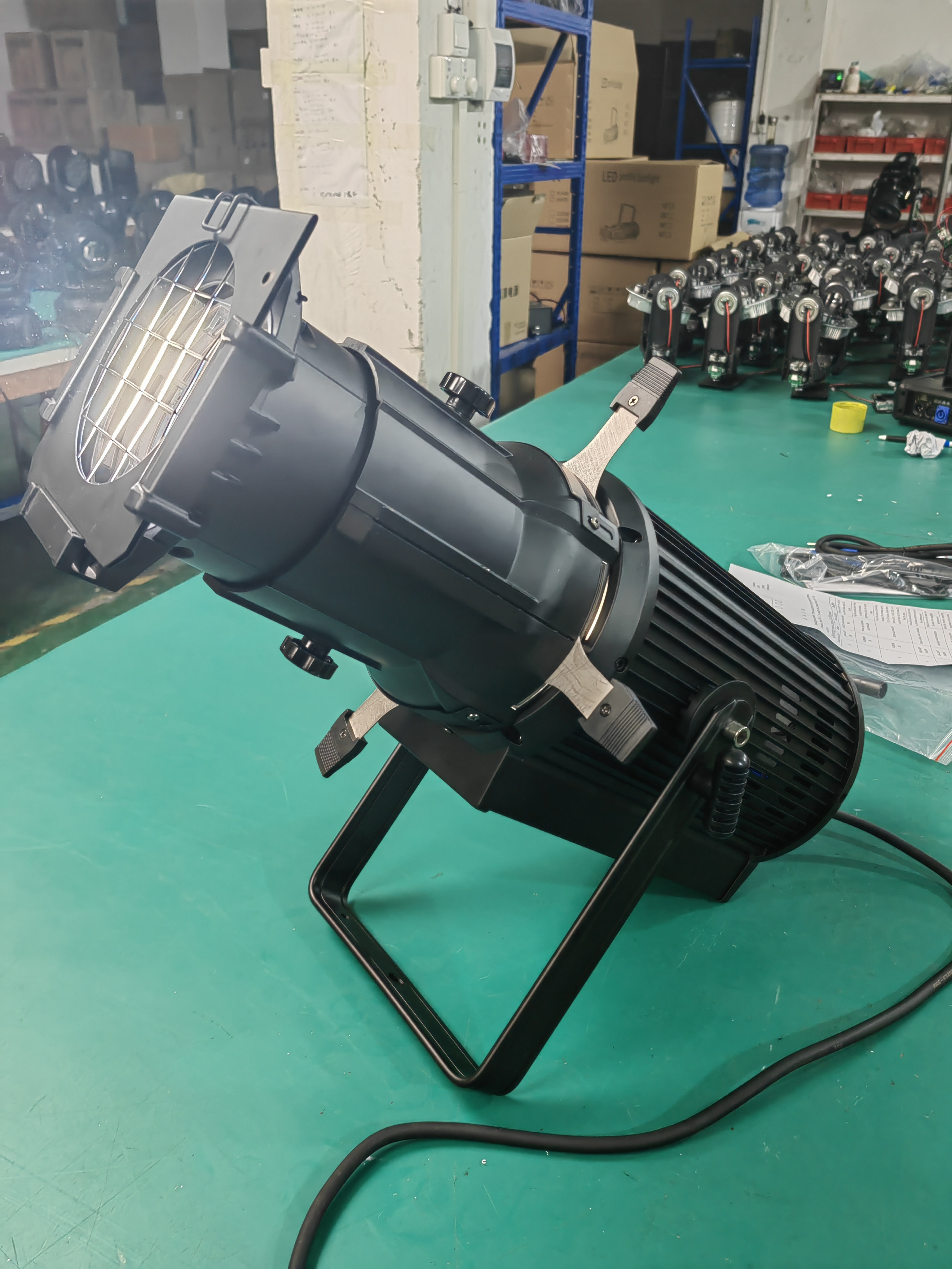 New Design 400W White LED Profile Ellipsoidal Leko light for Church Theater Theatre Studio