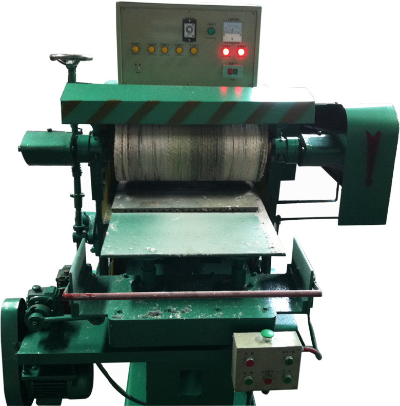 Automatic polishing machine for steel surface to be mirror finishing