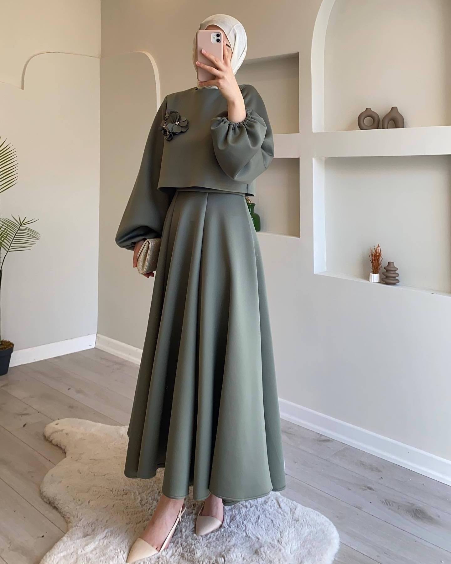 New Casual Middle East Muslim Women Suit Solid Corsage Lantern Sleeve Loose Top And Skirt Suit Undefined