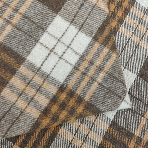 Factory inventory wholesale Plush 100% polyester yarn dyed plaid Clothing Flannel Men's Shirt Fabric