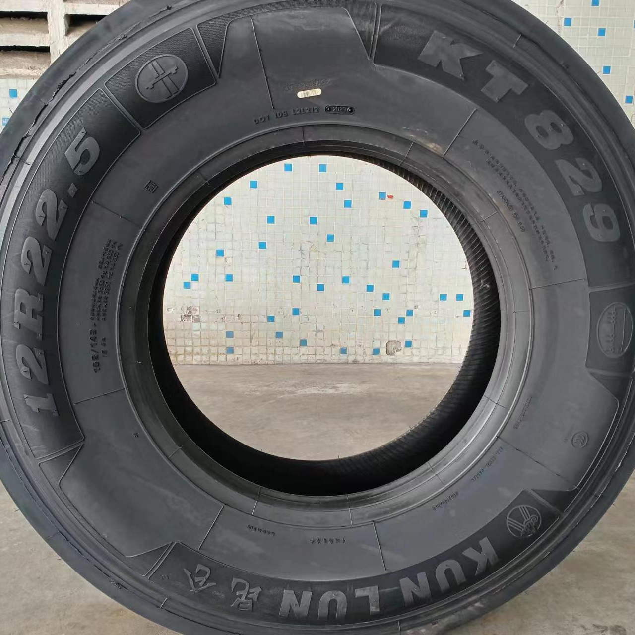 12R22.5-18PR KT829 Pattern tyres roadone tires truck high performance tires