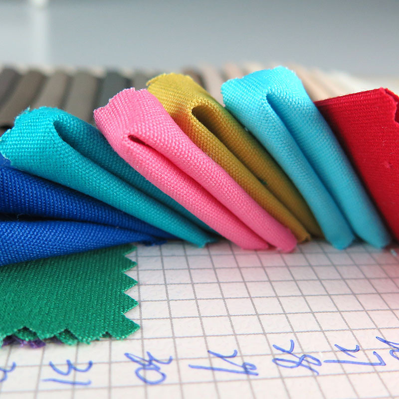 Factory wholesale cotton encryption fine canvas 94*48 full process 32S fine bead sail 9448 hat bag clothing fabric