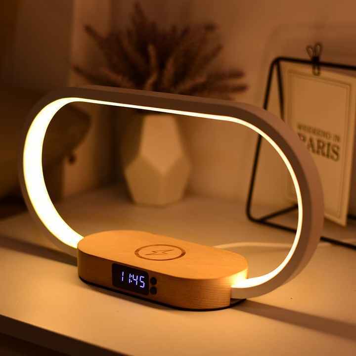 Hot Selling Simple Ideas Wireless Fast Charger and Clock Wooden Bedside Table Lamp