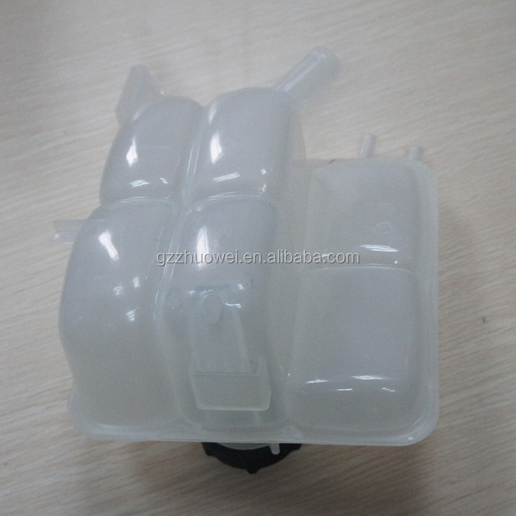 New Parts Plastic Expansion Tank for Japanese cars 2012 OEM Z622-15-350