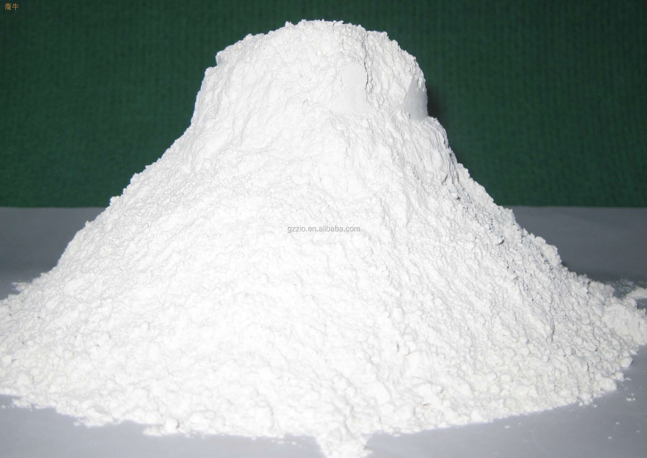 Top Grade light soda ash sodium carbonate price per ton