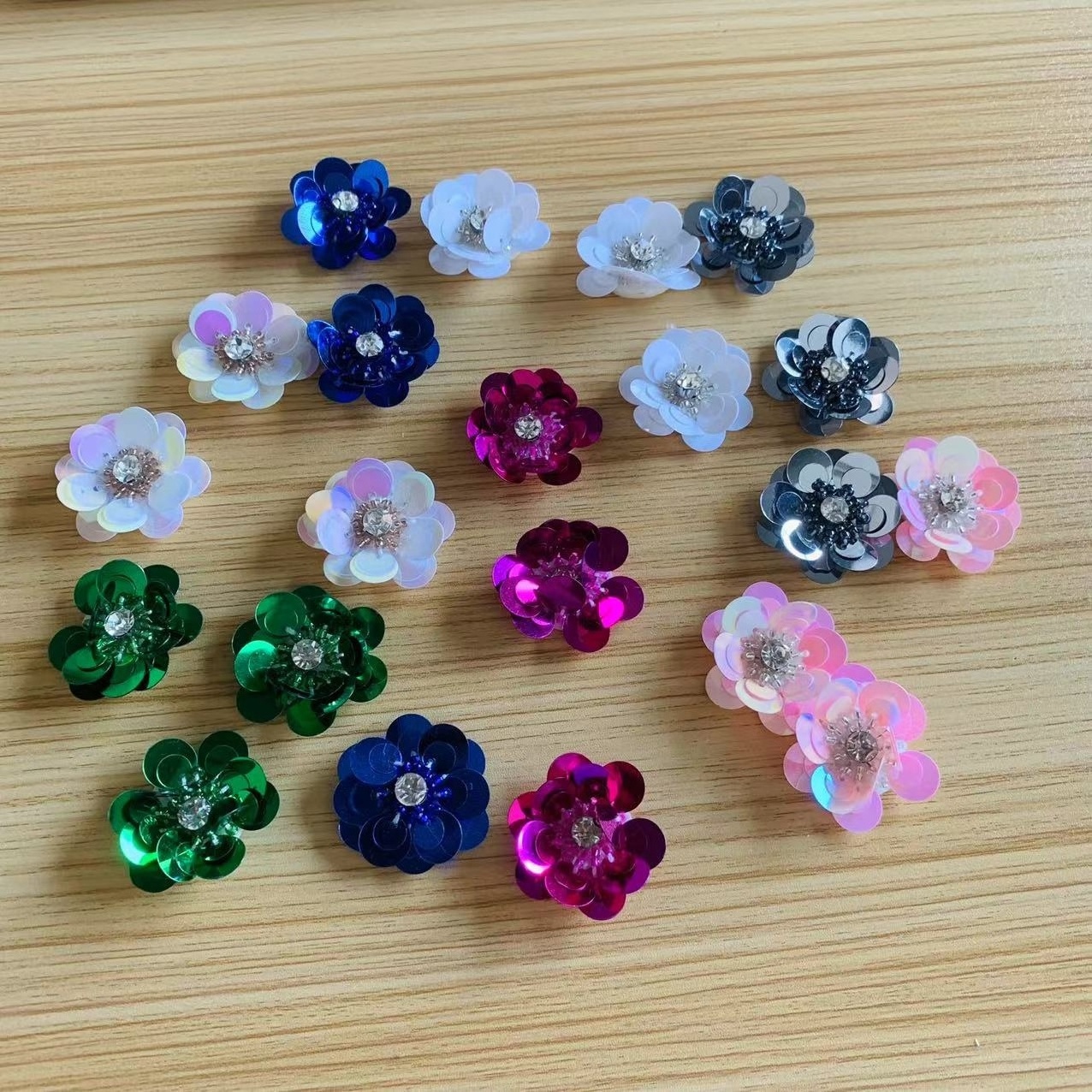 ZSY New Design Beautiful 3D Sequin Flowers Embroidery Patch For Dress