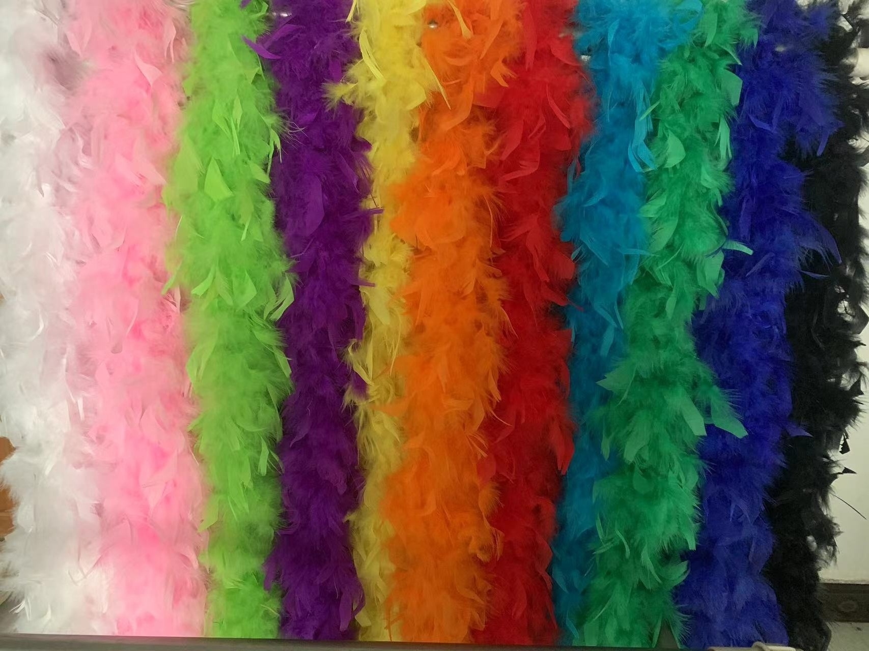 ZSY 80 gram chicken Feather Boa Multiple Color Turkey Feather Boa Fluffy Thick Feather Boas for Carnival Costumes Party Dress