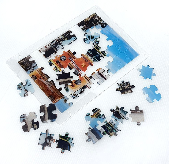 Custom Made Acrylic Puzzle Frames Jigsaw Puzzle Photo Display Frame