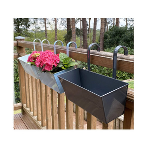 Top selling metal planter hanger pot Garden Flower Pot Holder Potted Stand Mounted Balcony at cheap price